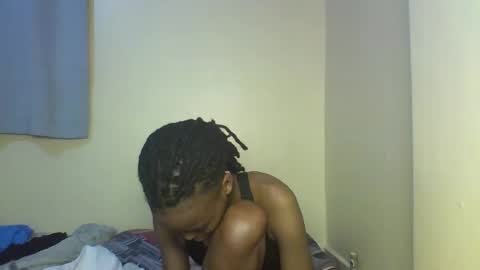 Muffin online show from 12/05/25, 12:30