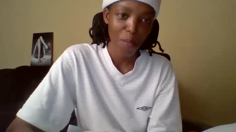 Muffin online show from 05/07/26, 01:16