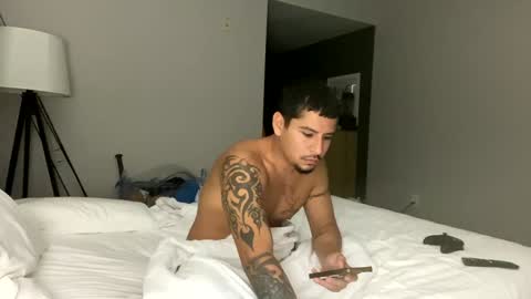 miamiclos1 online show from 01/17/25, 11:27