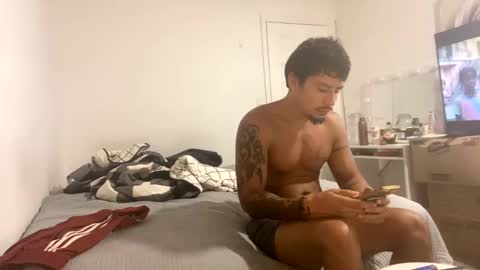 miamiclos1 online show from 10/28/25, 10:52