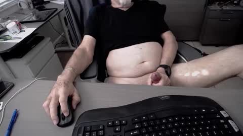 Snapshot of miamiguy141 chatting on 12/18/25, 06:14 miamiguy141 online show from 12/18/25, 06:14