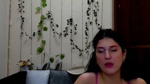Snapshot of miamilff_sugar chatting on 03/20/26, 01:16 Alianna online show from 03/20/26, 01:16