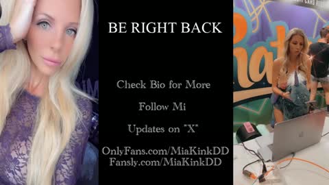 Snapshot of miamilfs chatting on 10/30/25, 02:35 Mia online show from 10/30/25, 02:35