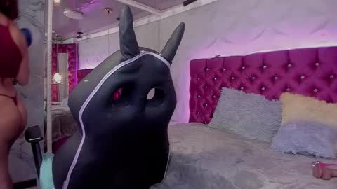 miamiller22 online show from 11/04/25, 07:35