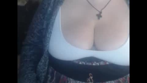 Snapshot of miamimistress chatting on 01/27/25, 02:24 maya online show from 01/27/25, 02:24