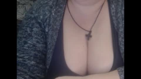 Snapshot of miamimistress chatting on 02/05/25, 01:44 maya online show from 02/05/25, 01:44