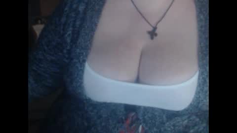 Snapshot of miamimistress chatting on 02/07/25, 02:37 maya online show from 02/07/25, 02:37