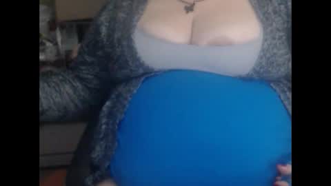 Snapshot of miamimistress chatting on 02/08/25, 11:12 maya online show from 02/08/25, 11:12