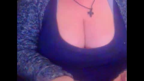 Snapshot of miamimistress chatting on 02/22/25, 10:20 maya online show from 02/22/25, 10:20