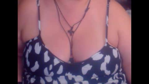 maya online show from 10/28/25, 08:44