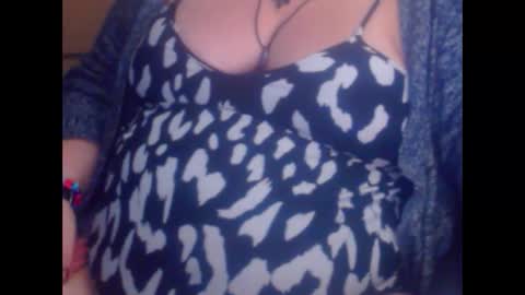 maya online show from 11/04/25, 07:13