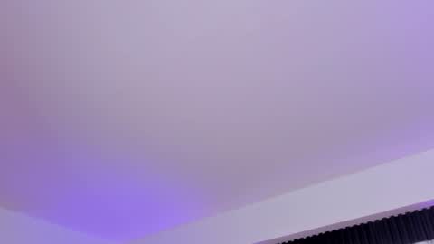 Mia   -5 7001400 Follow  online show from 06/30/26, 07:37