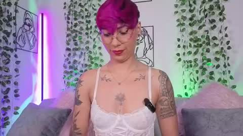 Mia Morgann online show from 04/19/26, 02:05