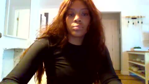 MiaMuffn online show from 09/20/25, 03:24