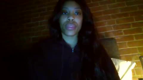 MiaMuffn online show from 10/21/25, 09:43