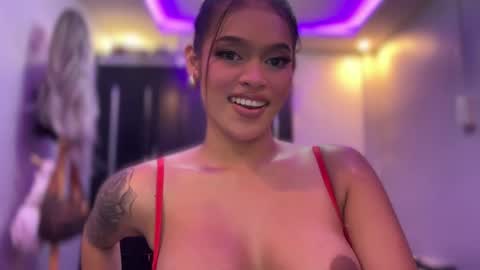 Snapshot of miapasita chatting on 02/17/25, 05:21 Mia online show from 02/17/25, 05:21