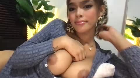 Snapshot of miapasita chatting on 09/17/25, 07:04 Mia online show from 09/17/25, 07:04