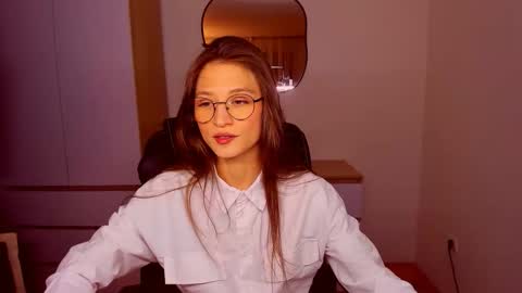 Snapshot of miapaw chatting on 02/07/26, 07:28 Mia online show from 02/07/26, 07:28