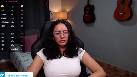 Snapshot of miaportman chatting on 12/20/24, 01:00 MIAPORTMANN online show from 12/20/24, 01:00