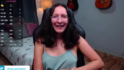 Snapshot of miaportman chatting on 01/16/25, 12:09 MIAPORTMANN online show from 01/16/25, 12:09