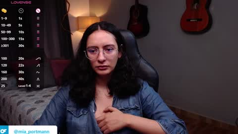 Snapshot of miaportman chatting on 01/18/25, 02:55 MIAPORTMANN online show from 01/18/25, 02:55