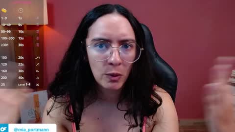 Snapshot of miaportman chatting on 01/27/25, 01:41 MIAPORTMANN online show from 01/27/25, 01:41