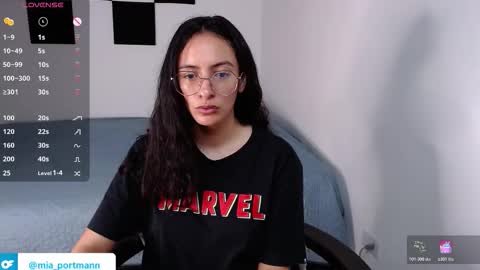 Snapshot of miaportman chatting on 10/26/25, 03:07 MIAPORTMANN online show from 10/26/25, 03:07