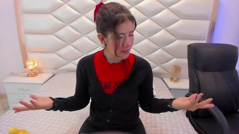 Sweetie Mia online show from 02/03/25, 12:25