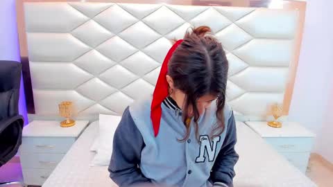 Sweetie Mia online show from 02/10/25, 12:39