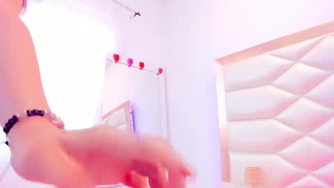 Sweetie Mia online show from 02/25/25, 03:27