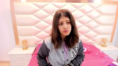 Sweetie Mia online show from 02/27/25, 12:23