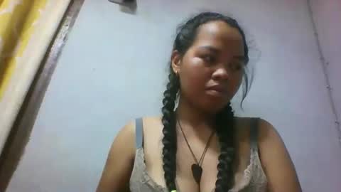 Snapshot of miarii chatting on 05/10/26, 03:01 miarii online show from 05/10/26, 03:01