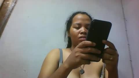 Snapshot of miarii chatting on 05/10/26, 03:39 miarii online show from 05/10/26, 03:39