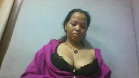 Snapshot of miarii chatting on 05/18/26, 02:51 miarii online show from 05/18/26, 02:51
