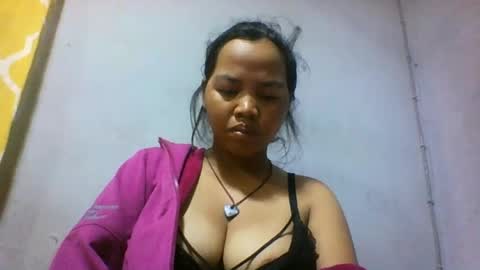 Snapshot of miarii chatting on 06/15/26, 03:53 miarii online show from 06/15/26, 03:53