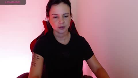 Snapshot of miarobinn_ chatting on 10/08/25, 08:01 miarobinn_ online show from 10/08/25, 08:01