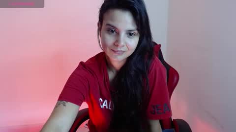 Snapshot of miarobinn_ chatting on 11/22/25, 10:47 miarobinn_ online show from 11/22/25, 10:47