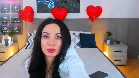 Snapshot of miarommano chatting on 02/14/25, 01:08 miarommano online show from 02/14/25, 01:08