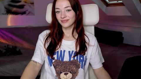 Mia online show from 10/22/25, 05:19