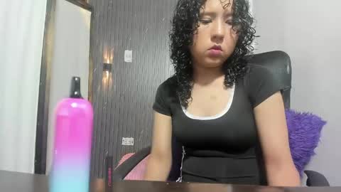 miasalazar9 online show from 04/25/26, 07:44