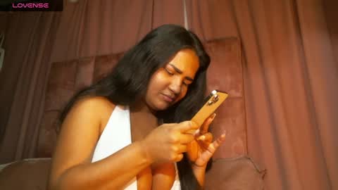 Snapshot of miasandoval_22 chatting on 05/06/26, 08:58 miasaandovaal 22 online show from 05/06/26, 08:58