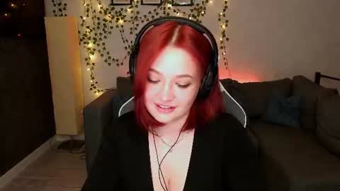 Snapshot of miaselene_ chatting on 06/18/26, 01:50 Mia Selene online show from 06/18/26, 01:50