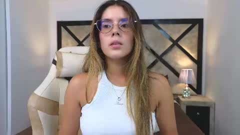 Mia online show from 06/16/26, 09:28