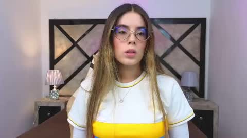 Mia online show from 06/17/26, 08:10