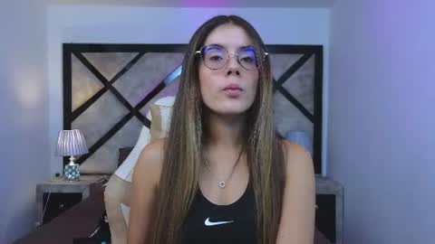 Mia online show from 06/18/26, 07:07
