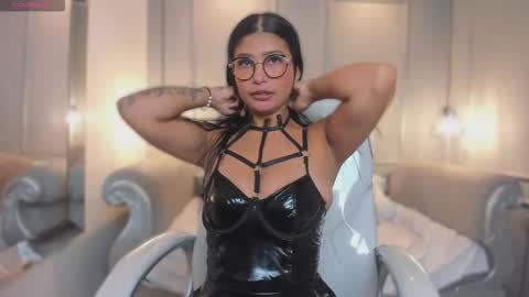 Snapshot of miasmit_ chatting on 02/21/26, 03:18 Mia online show from 02/21/26, 03:18