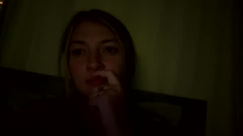miasmith_001 online show from 05/18/26, 02:07