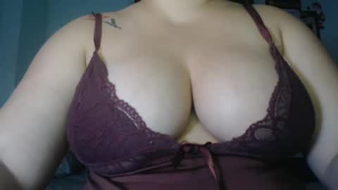 Snapshot of miasp chatting on 01/25/25, 01:43 MiaSP online show from 01/25/25, 01:43