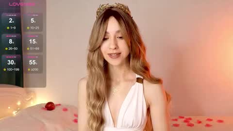 Snapshot of miasweetashoney chatting on 10/28/25, 06:28 Mia online show from 10/28/25, 06:28