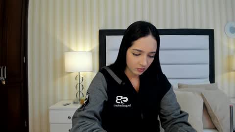 Snapshot of miasweetth chatting on 02/01/25, 11:32 Mia Sweetth online show from 02/01/25, 11:32